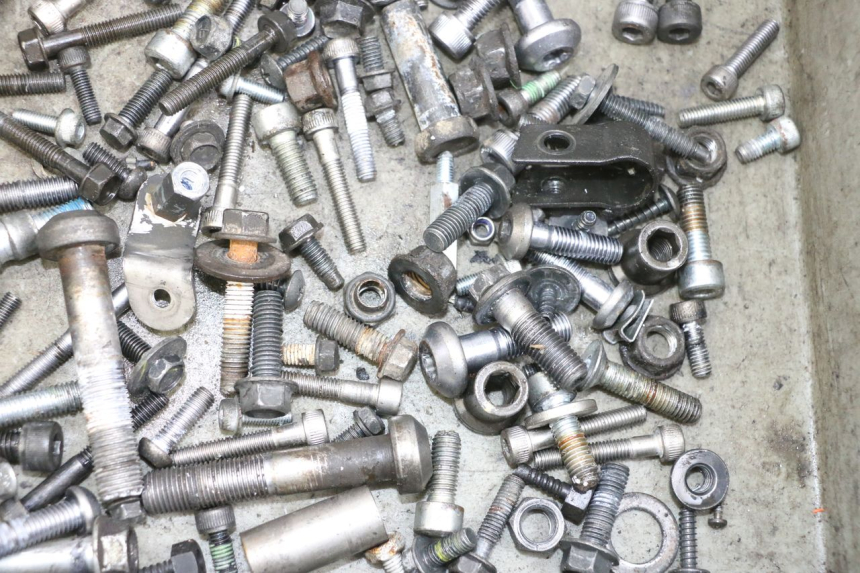 photo de SCREWS BAG YAMAHA TDM ABS 900 (2002 - 2014) - Technical close-up