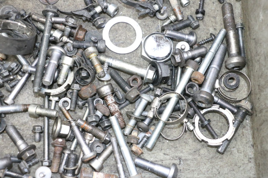 photo de SCREWS BAG YAMAHA TDM ABS 900 (2002 - 2014) - Technical close-up