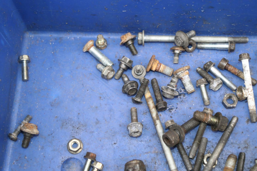 photo de SCREWS BAG PEUGEOT TREKKER TKR 50 (2005 - 2014)