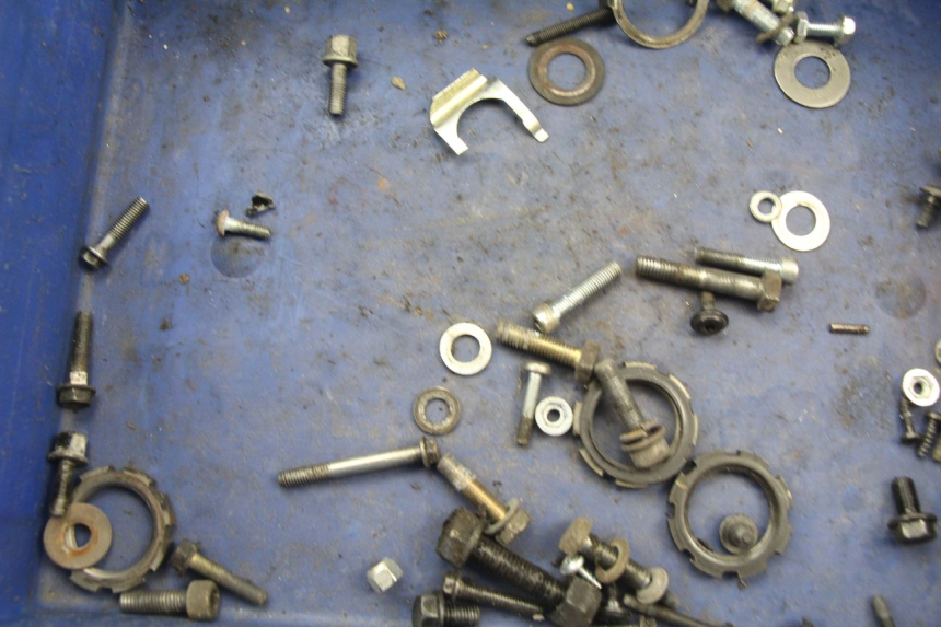 photo de SCREWS BAG PEUGEOT TREKKER TKR 50 (2005 - 2014)