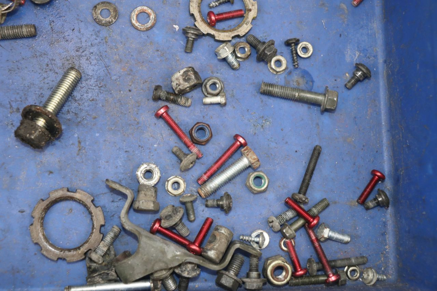 photo de SCREW FASTENER BAG PEUGEOT TREKKER 50 (1998 - 2004)