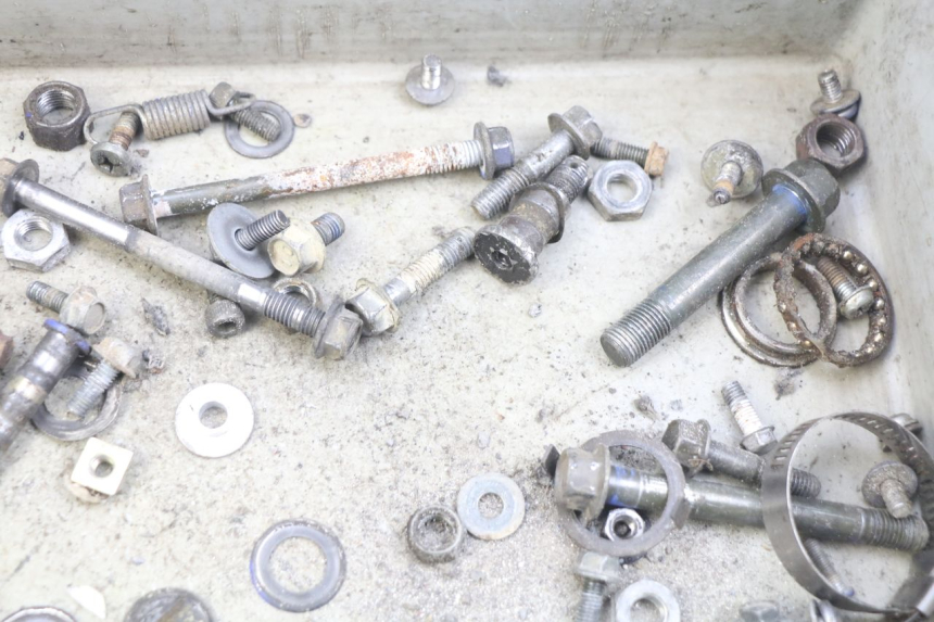 photo de SCREWS BAG YAMAHA TTR 125 (2000 - 2020)