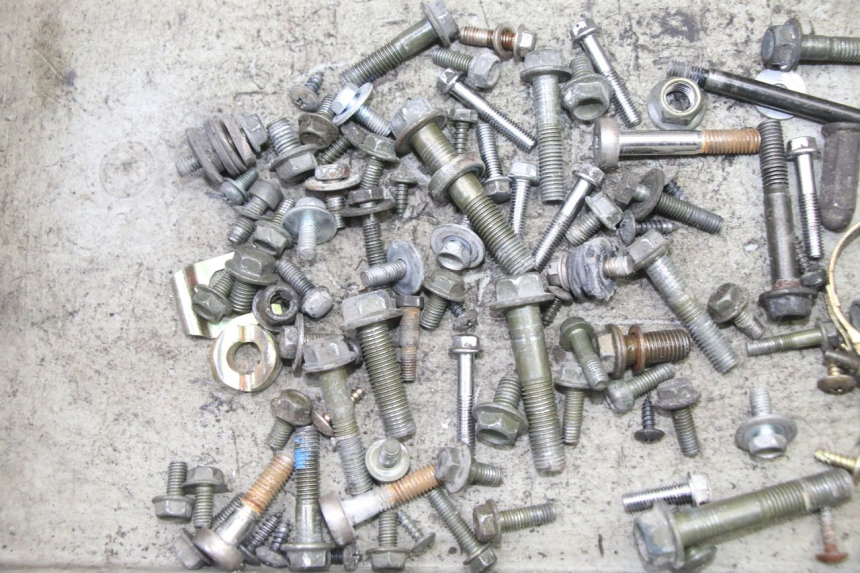 photo de SCREW FASTENER BAG PEUGEOT TWEET 4T 50 (2014 - 2019)