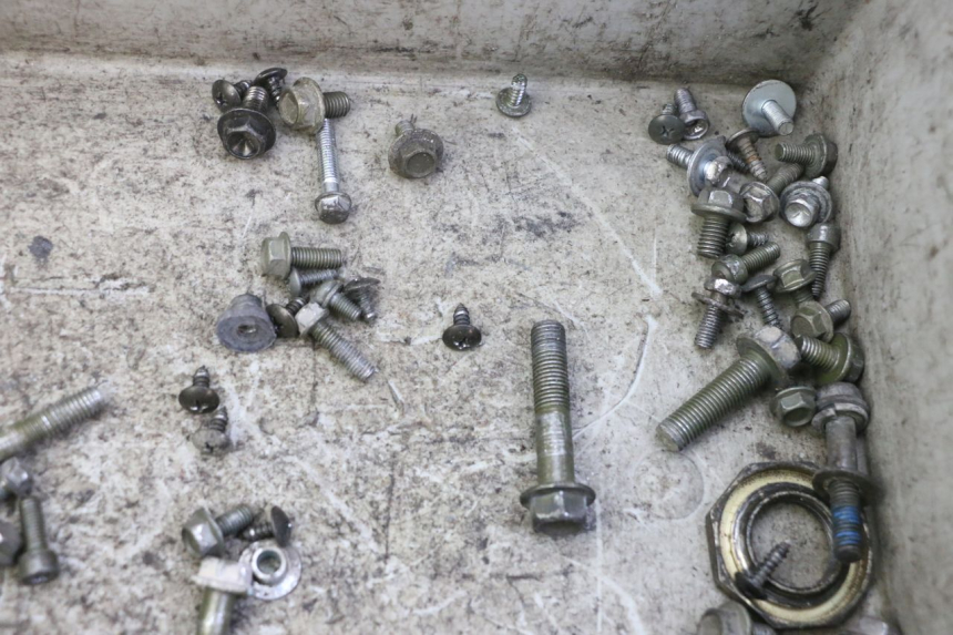 photo de SCREW FASTENER BAG PEUGEOT TWEET 4T 50 (2018 - 2020)