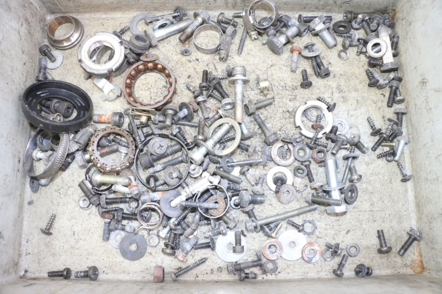 photo de SCREW FASTENER BAG SUZUKI UH BURGMAN 125 (2002 - 2006)