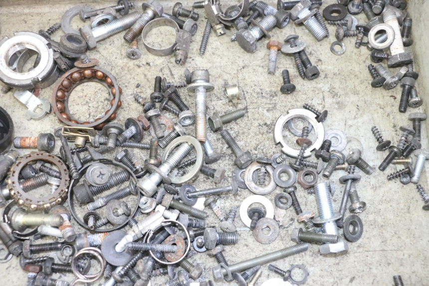 photo de SCREW FASTENER BAG SUZUKI UH BURGMAN 125 (2002 - 2006)