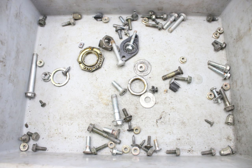 photo de SCREW FASTENER BAG PEUGEOT V-CLIC VCLIC 50 (2007 - 2013)