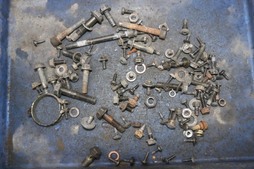 photo de SCREW FASTENER BAG PEUGEOT VIVACITY NEW 4T 50 (2008 - 2017)