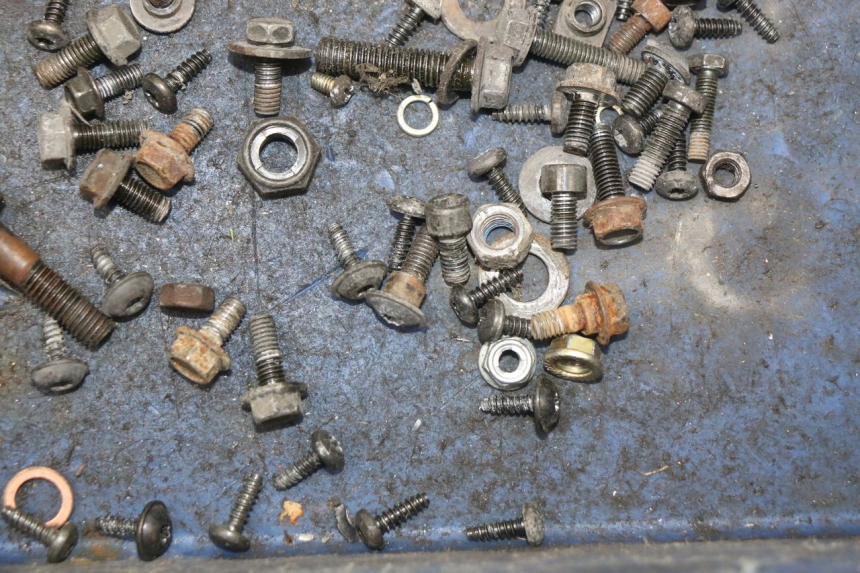 photo de SCREW FASTENER BAG PEUGEOT VIVACITY NEW 4T 50 (2008 - 2017)