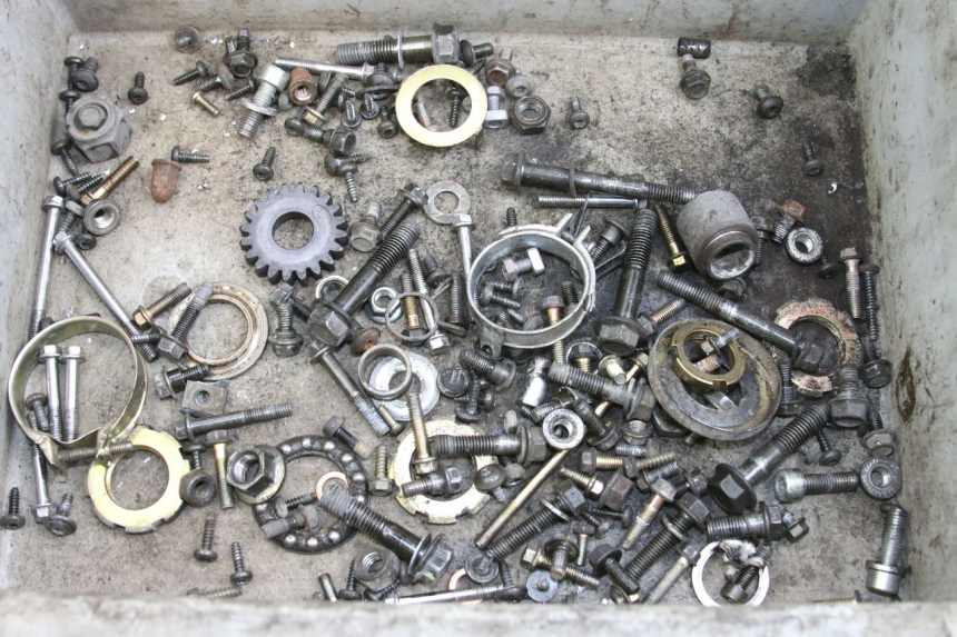 photo de SCREWS BAG PEUGEOT VIVACITY 125 (2010 - 2017)