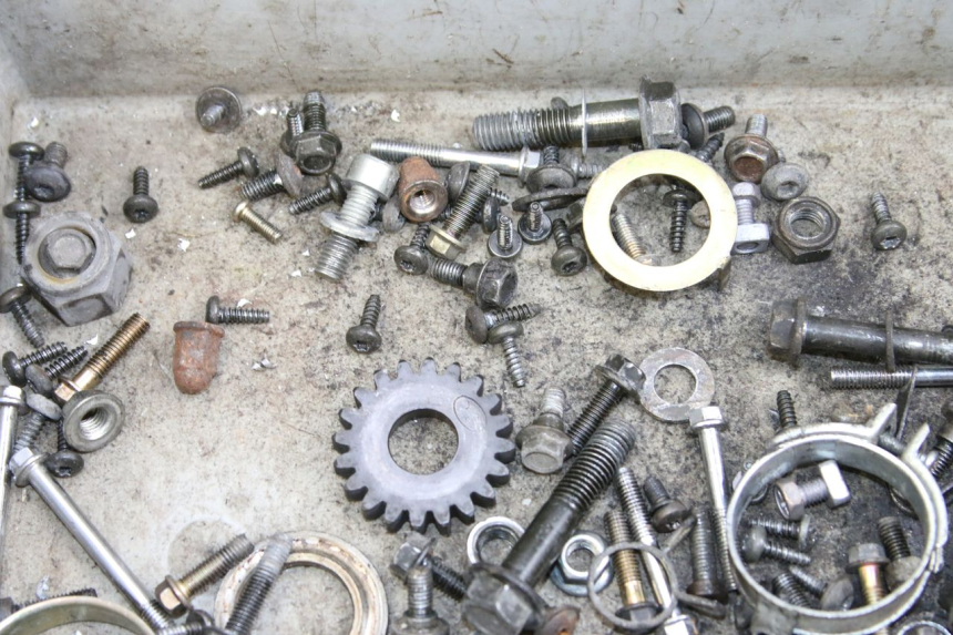 photo de SCREWS BAG PEUGEOT VIVACITY 125 (2010 - 2017)