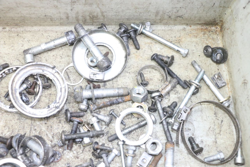 photo de SCREW FASTENER BAG PIAGGIO XEVO - X EVO 125 (2007 - 2016)