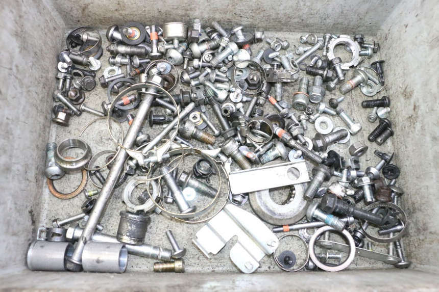 photo de SCREWS BAG YAMAHA XJ6 ABS 600 (2008 - 2016)