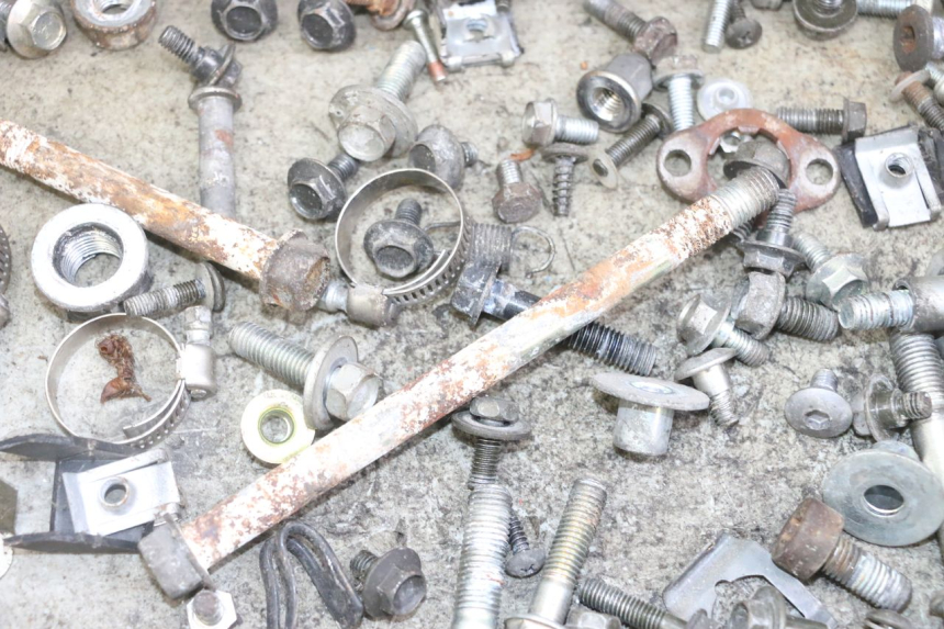 photo de SCREWS BAG HONDA XLV VARADERO 125 (2000 - 2006)
