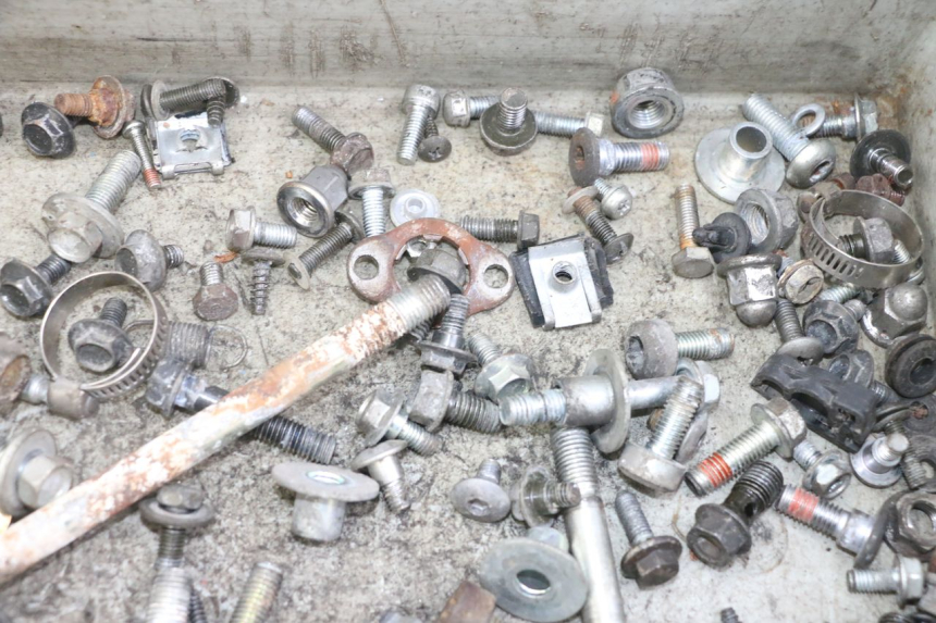 photo de SCREWS BAG HONDA XLV VARADERO 125 (2000 - 2006)
