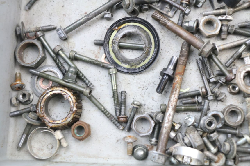 photo de SCREWS BAG YAMAHA YZ 125 (1998 - 2005)