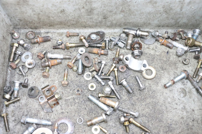 photo de SCREWS BAG KYMCO ZING 125 (1997 - 2003) - Zoom on usage condition