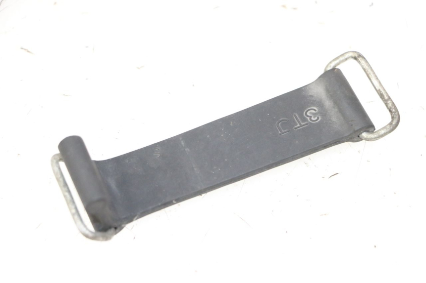 photo de TOOL KIT STRAP YAMAHA FZ6 FAZER S2 600 (2007 - 2011)