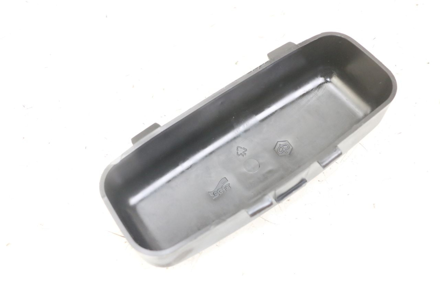 photo de TOOL KIT STRAP PIAGGIO XEVO - X EVO 125 (2007 - 2016) - Component detail