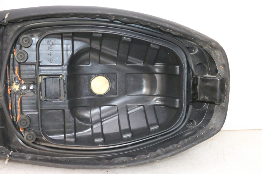 photo de SEAT KYMCO AGILITY 4T 50 (2018 - 2022) - Alternative angle