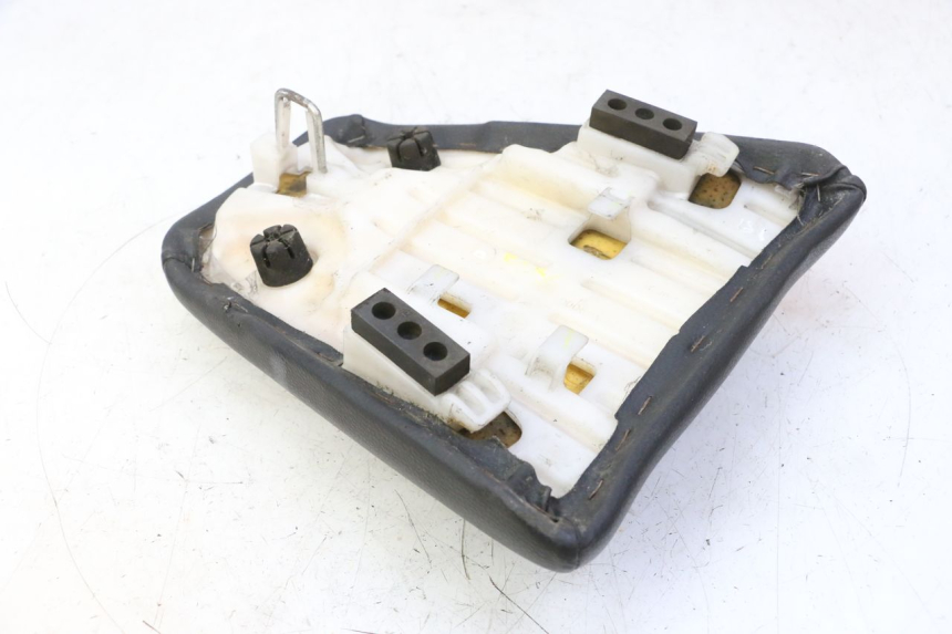 photo de REAR SEAT HONDA CBF 125 (2009 - 2015)