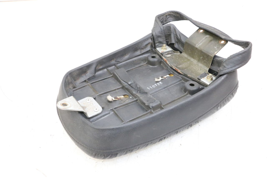 photo de REAR SEAT SUZUKI GZ MARAUDER 125 (1998 - 2004)