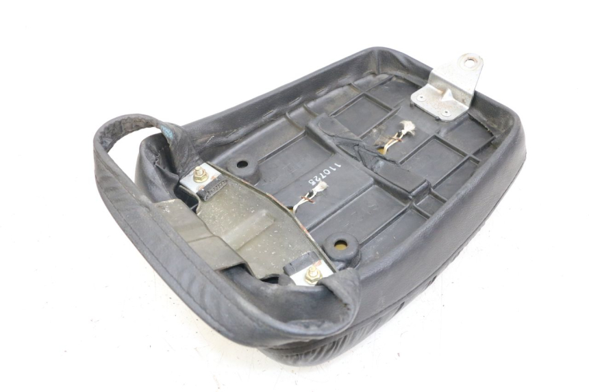 photo de REAR SEAT SUZUKI GZ MARAUDER 125 (1998 - 2004)