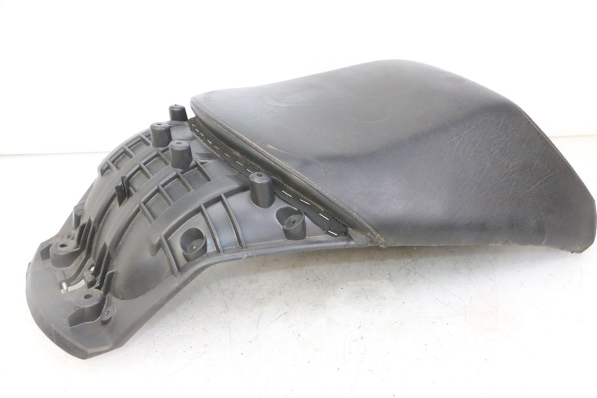 photo de REAR SEAT PEUGEOT SATELIS COMPRESSOR K15 125 (2006 - 2009)