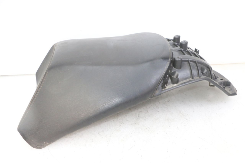 photo de REAR SEAT PEUGEOT SATELIS COMPRESSOR K15 125 (2006 - 2009)