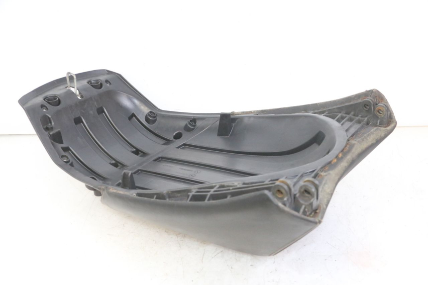 photo de REAR SEAT PEUGEOT SATELIS COMPRESSOR K15 125 (2006 - 2009)