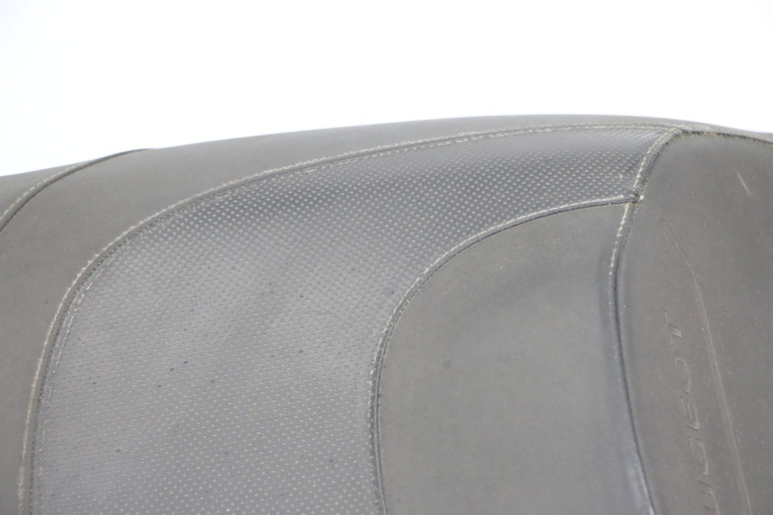 photo de REAR SEAT PEUGEOT SATELIS 125 (2013 - 2018)
