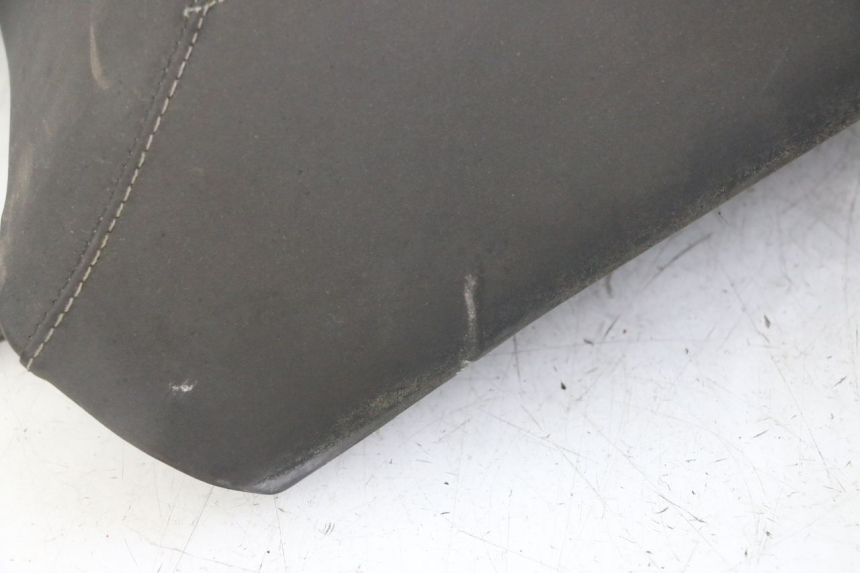 photo de REAR SEAT PEUGEOT SATELIS 125 (2013 - 2018)
