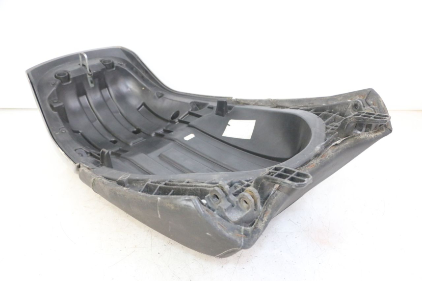photo de REAR SEAT PEUGEOT SATELIS 125 (2013 - 2018)