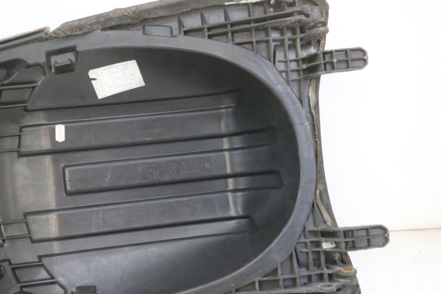 photo de REAR SEAT PEUGEOT SATELIS 125 (2013 - 2018)