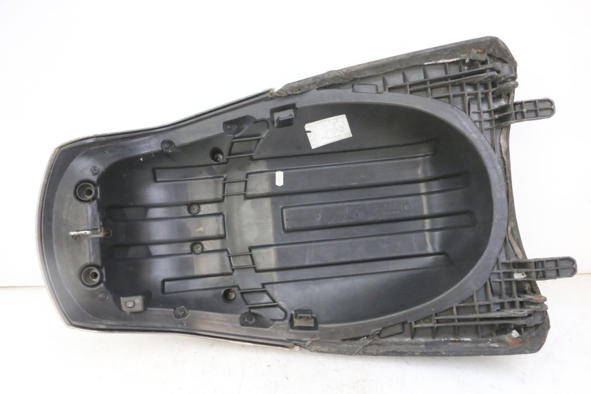 photo de REAR SEAT PEUGEOT SATELIS 125 (2013 - 2018)