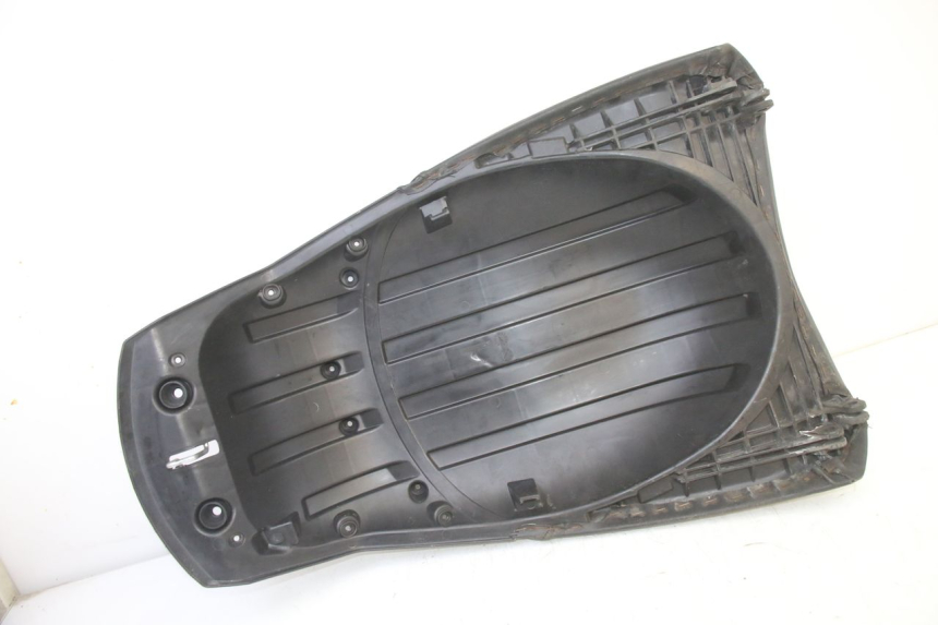 photo de REAR SEAT PEUGEOT SATELIS 250 (2006 - 2012)