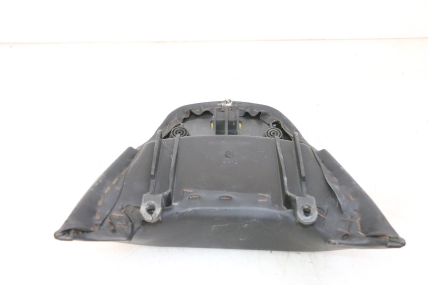 photo de REAR SEAT YAMAHA YP MAJESTY 125 (2002 - 2006)