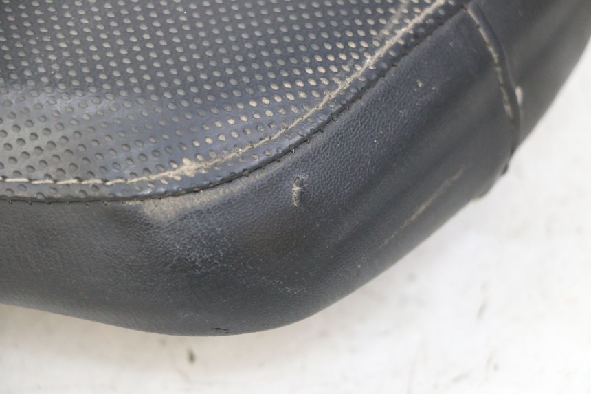 photo de REAR SEAT YAMAHA YP MAJESTY 125 (2002 - 2006)