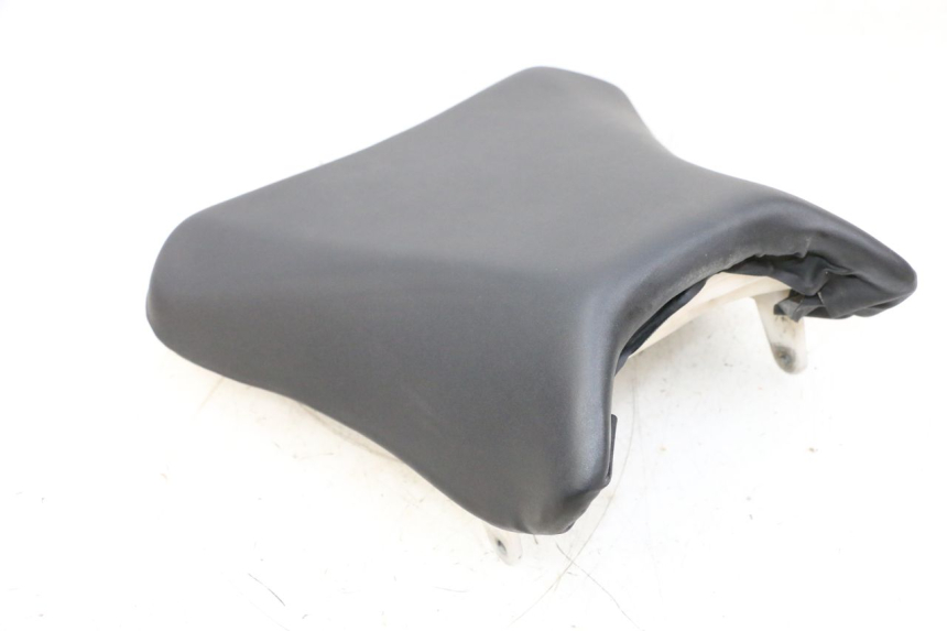 photo de FRONT SEAT SUZUKI GSXR GSX-R 1000 (2003 - 2004) - Fixing points details