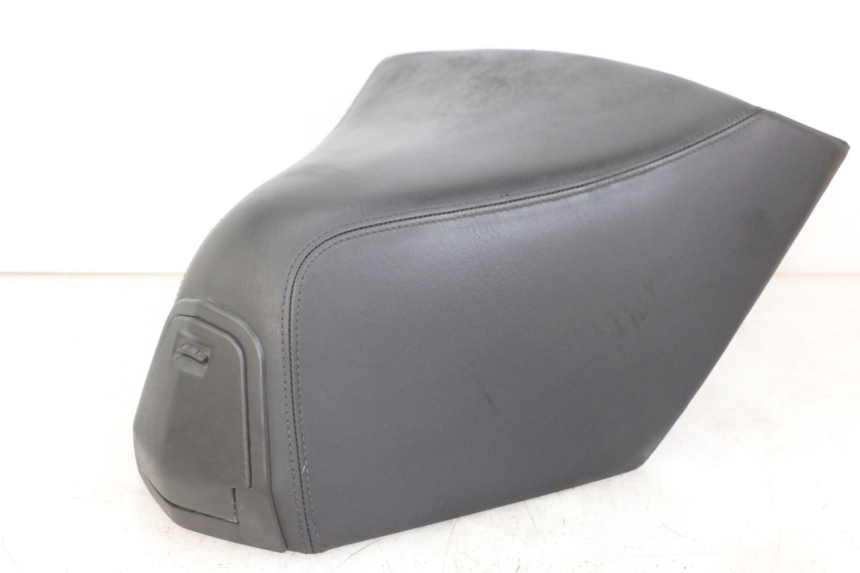 photo de FRONT SEAT PEUGEOT SATELIS 125 (2010 - 2012)