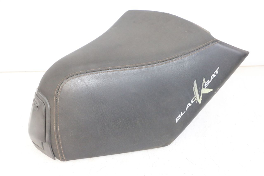 photo de FRONT SEAT PEUGEOT SATELIS COMPRESSOR K15 125 (2006 - 2009)