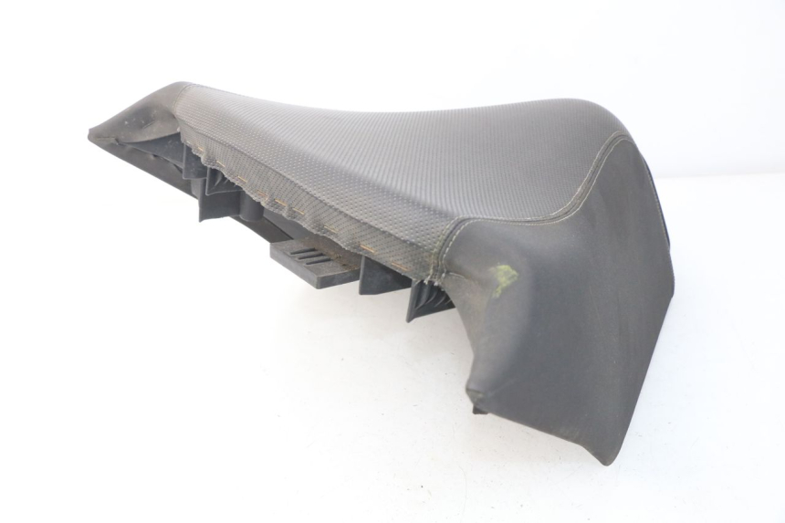 photo de FRONT SEAT PEUGEOT SATELIS 300 (2012 - 2015) - Fixing points details