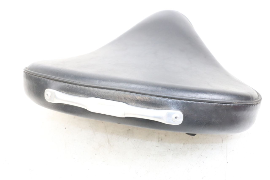 photo de FRONT SEAT HARLEY DAVIDSON SPORTSTER XL CUSTOM 1200 (2003 - 2004)
