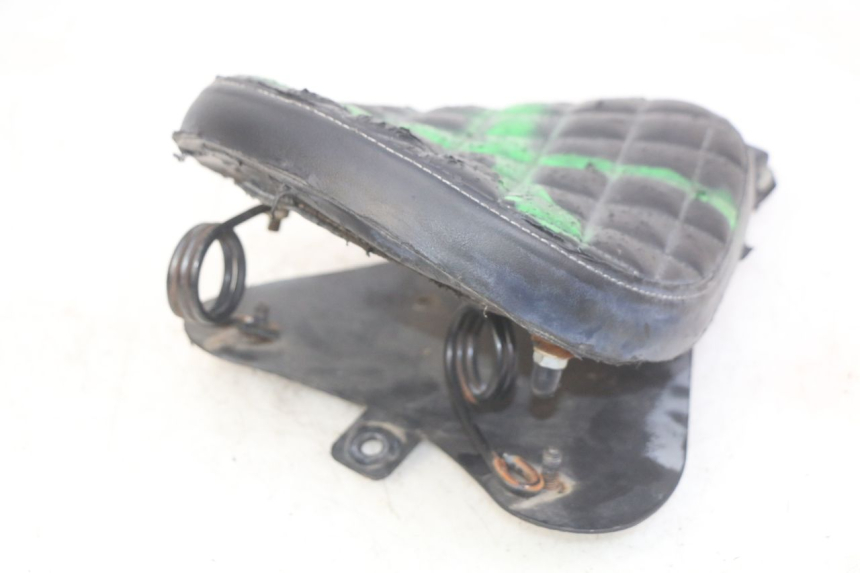 photo de FRONT SEAT DAELIM VL DAYSTAR 125 (2000 - 2011)