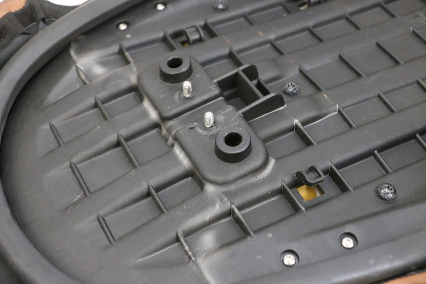 photo de SEAT SEGWAY NINEBOT E125S 1 (2022 - 2026) - Fixing points details