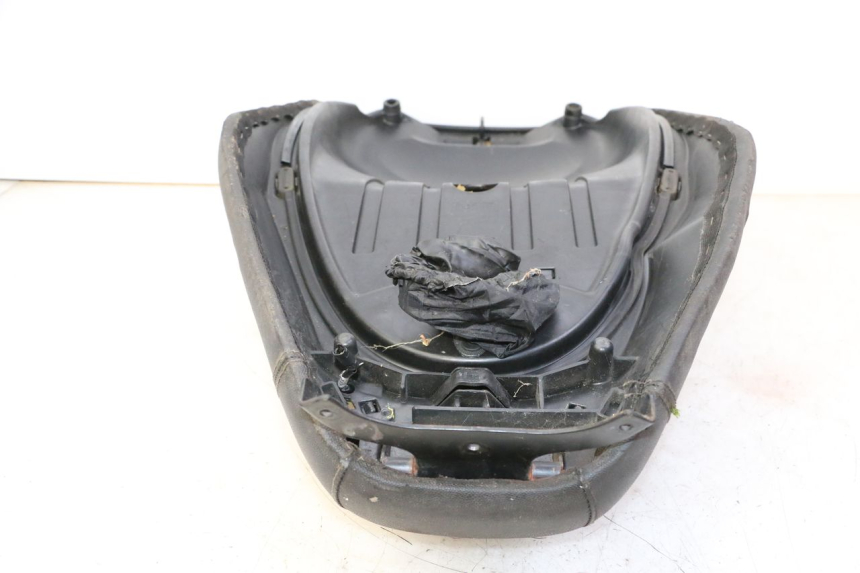 photo de SEAT PIAGGIO MP3 LT 300 (2010 - 2016) - Alternative angle