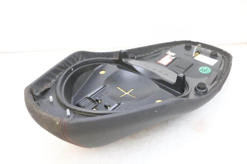 photo de SEAT YAMAHA NEOS NEO'S 4T 50 (2008 - 2016) - Fixing points details