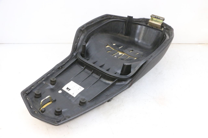 photo de SEAT PEUGEOT SPEEDFIGHT 4 4T EFI 50 (2021 - 2025) - Zoom on usage condition