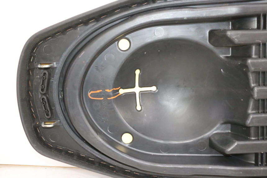 photo de SEAT YAMAHA XMAX X-MAX 125 (2006 - 2009) - Spare part profile view