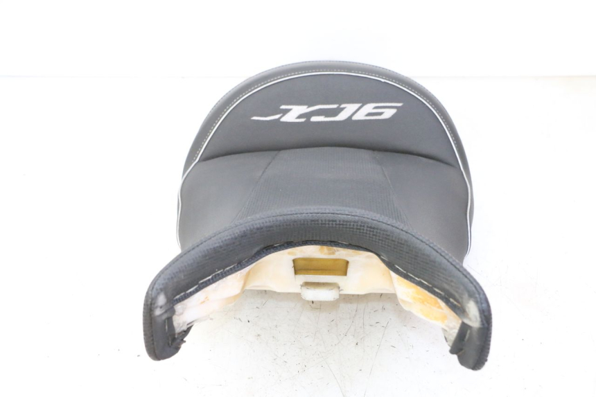 photo de SEAT YAMAHA XJ6 ABS 600 (2008 - 2016)